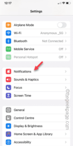 How to remove red notification number from apps on iPhone