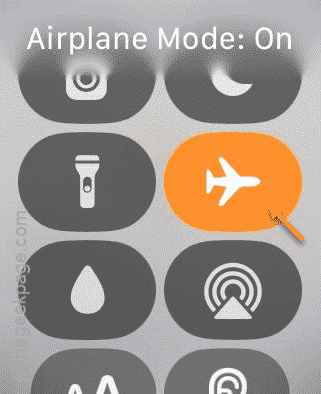 Apple Watch is not connecting to Wi-Fi: Fix 1 airplane mode on min 1